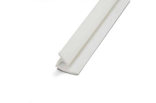 Профиль ПВХ внутренний угол 3,2*2,44м.