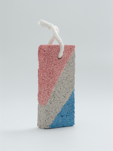 Пемза для педикюра, с подвесом, 8.5×4.5 см, разноцветная /260450
