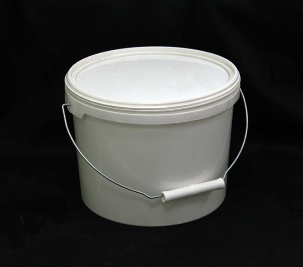 Банка 5,5л. белая с белой крышкой 24259