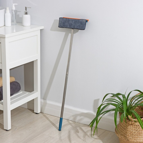 Щётка для окон Raccoon «Карманы», стальная ручка 86 см, насадка из микрофибры 24,5×8 см /7661202