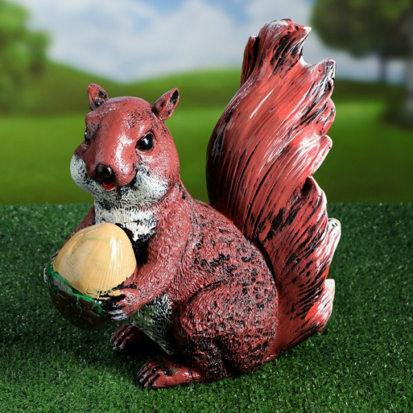 Белка с орешком /033065