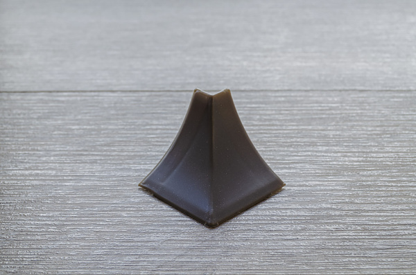 Наружный угол для столешницы ИДЕАЛ Металлик шампань