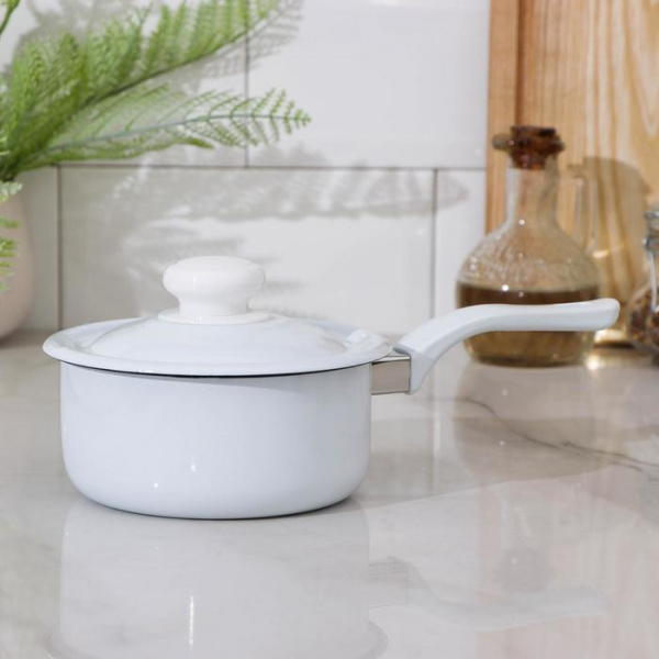 Ковш цилиндрический, 600 мл, эмалированная крышка, без деколи, пластик. ручка, индук,  бел/6887745