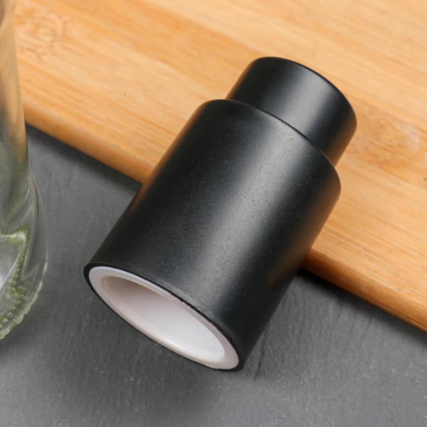 Пробка для бутылки 7см "Кнопка" вакуумная 1168324