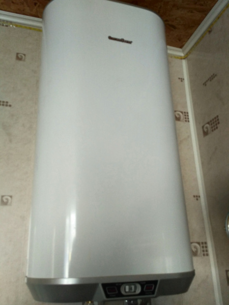 Водонагреватель аккумуляционный  THERMEX IF 30 V (pro) 