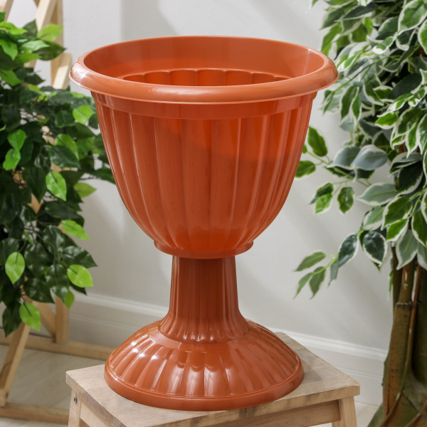 Вазон на высокой ножке «Жасмин», 12 л, цвет коричневый /865279