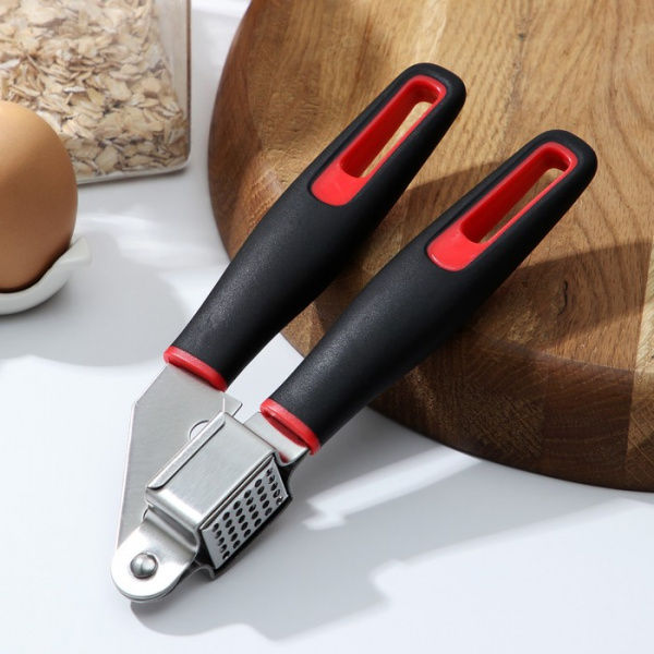 Пресс для чеснока Доляна Digma, 21 см, нержавеющая сталь, цвет чёрный, красный/7070227