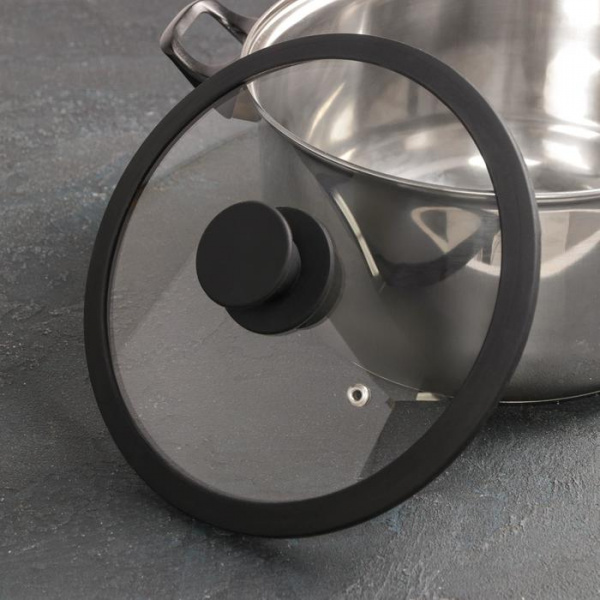 Крышка для сковороды и кастрюли Доляна стеклянная с силиконовым ободком и ручкой, d=22 см, цвет чёрн