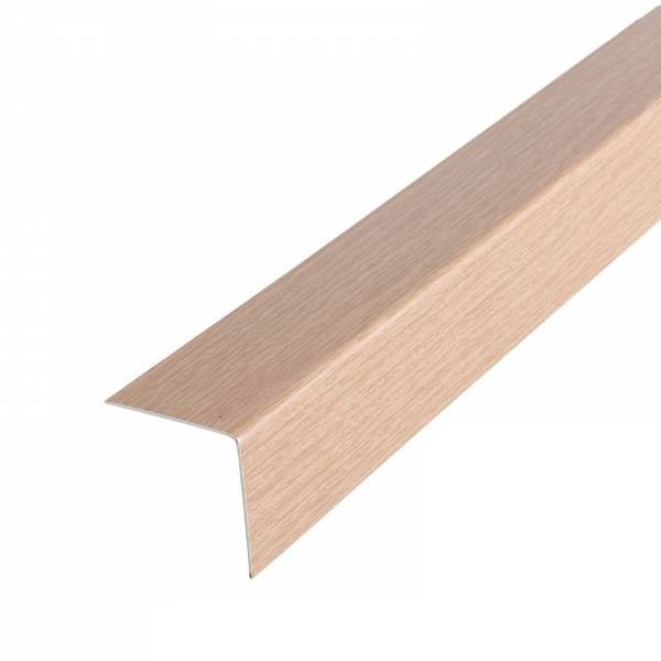 Угол пластиковый Е30 дуб 2,7м.