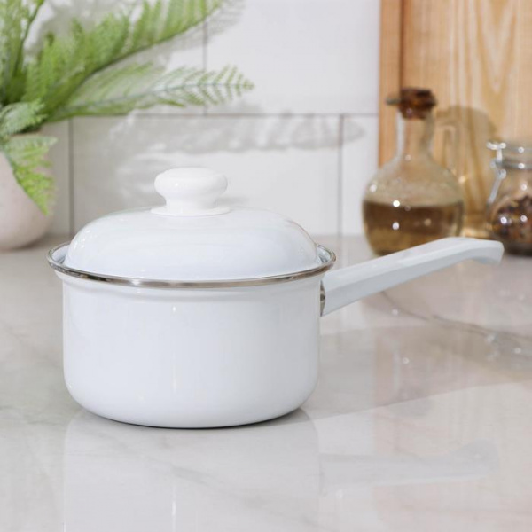 Ковш цилиндрический, 1 л, без деколи, пластиковая ручка, эмал. крышка, индукция, цвет белый/6887742