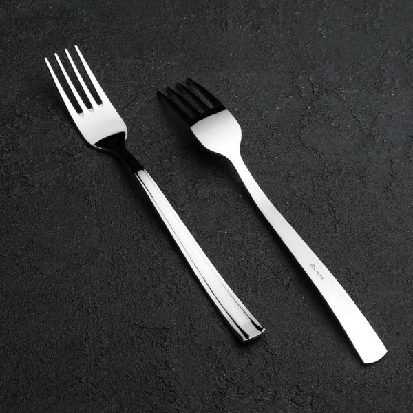 Вилка столовая «Торжество», длина 20 см, толщина 2 мм, цвет серебряный /882844