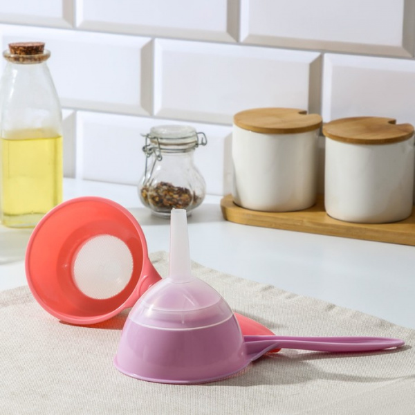 Воронка-сито пластиковая «Комбо», 22×10×10,5 см, цвет МИКС/4637206